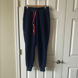 Figs Women’s Zamora Jogger Scrub Pants, size M